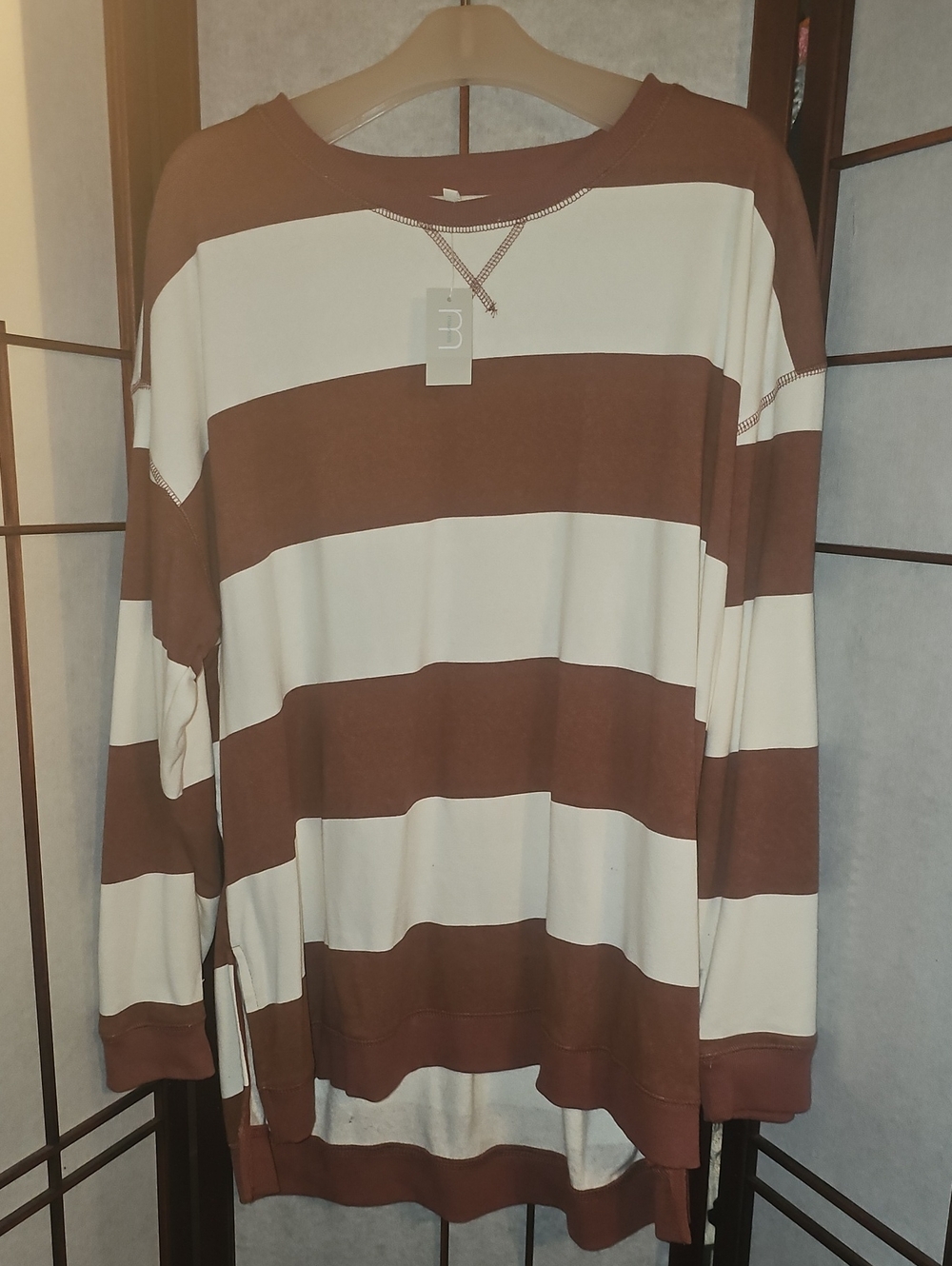 NWT Maurices Brown and White Striped Hi-Lo Women’s Sweatshirt